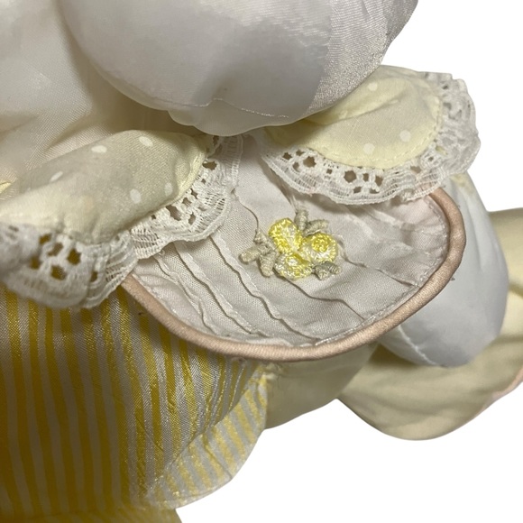 Fisher Price Vintage 80s Puffalump Nylon Baby Bear Yellow Outfit Rattle Plush - Picture 4 of 14